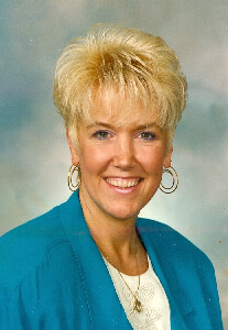 Donna Hoffmann Profile Photo