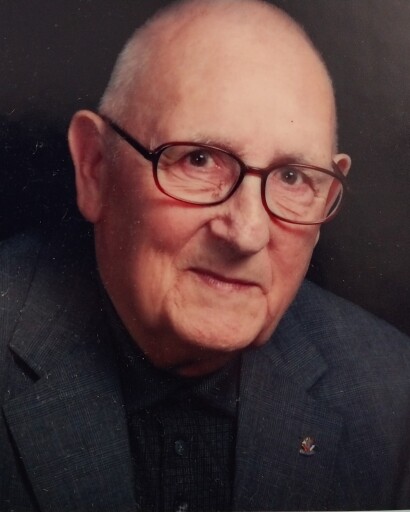 Thomas Ouellette's obituary image