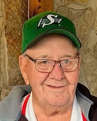 Leonard Earl Rostie's obituary image