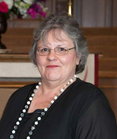 Suzanne "Suzie" Richard