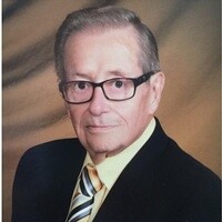 Kenneth W. Roberts (Plainview)