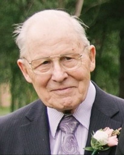 Melvin Elmer Eichstadt's obituary image