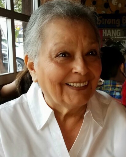 Estela Salinas Profile Photo