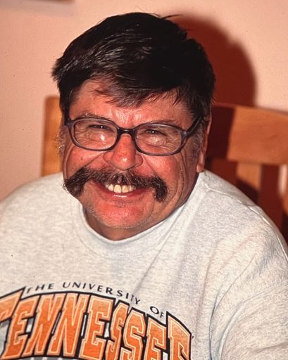 Robert Hopton Robbins Profile Photo