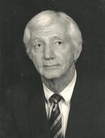 Dr. Carl Vipperman