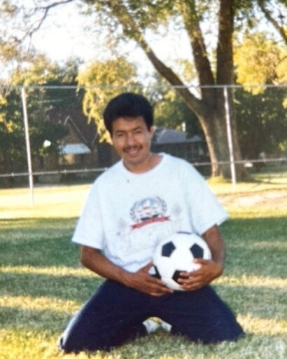 Roberto Reyes-Salazar's obituary image