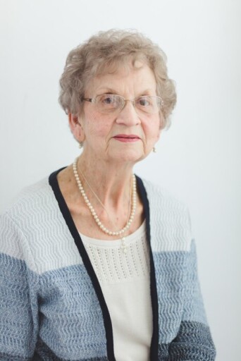 Betty Ruth (Newton)  Long Profile Photo