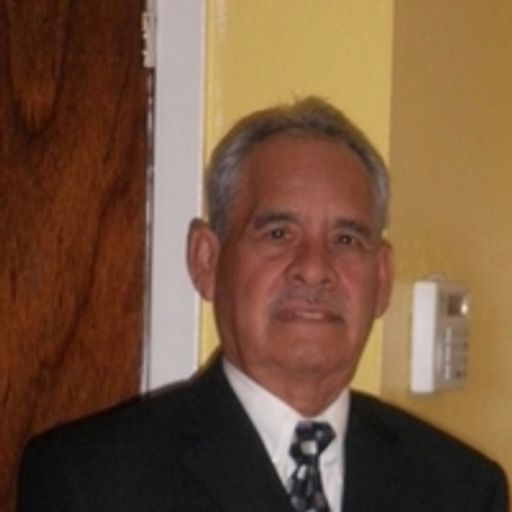 Robert Alvear Profile Photo