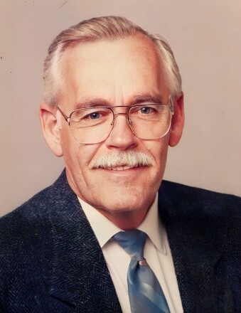 Robert  Lyle  Rayl