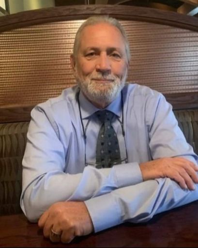 Timothy Davis Schuett Profile Photo