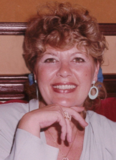 Larraine K. "Aunt Dolly" (Mohr)  Meredith