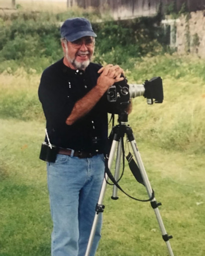 Lyle William McIntyre's obituary image