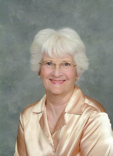 Betty Halasi Profile Photo