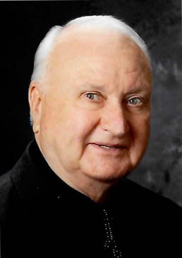 Lester Engel, Jr. Profile Photo