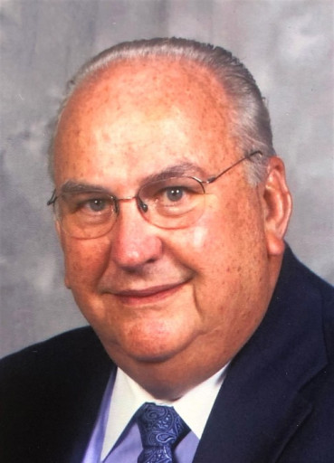 Robert Tavik, Sr. Profile Photo