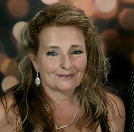Angela Riddle Profile Photo