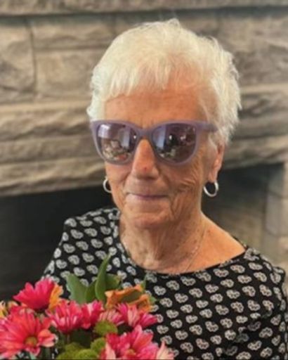 Helen L. Dawes's obituary image