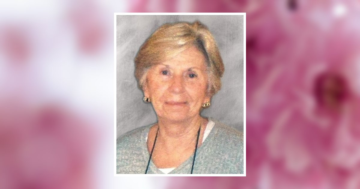 Delores (Dee) Decker