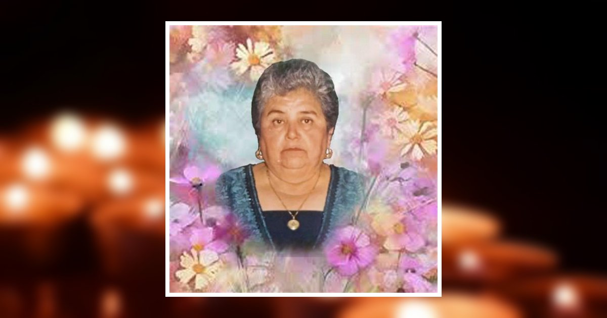 Paula E. Santos