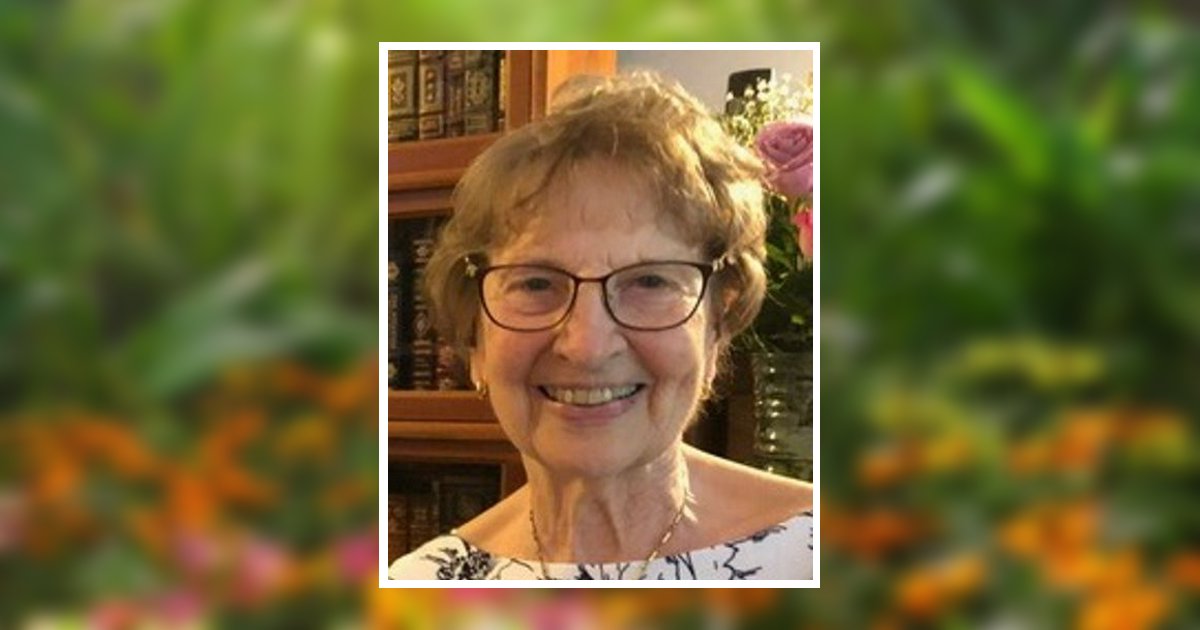 Nadine Jean Bahr Ross