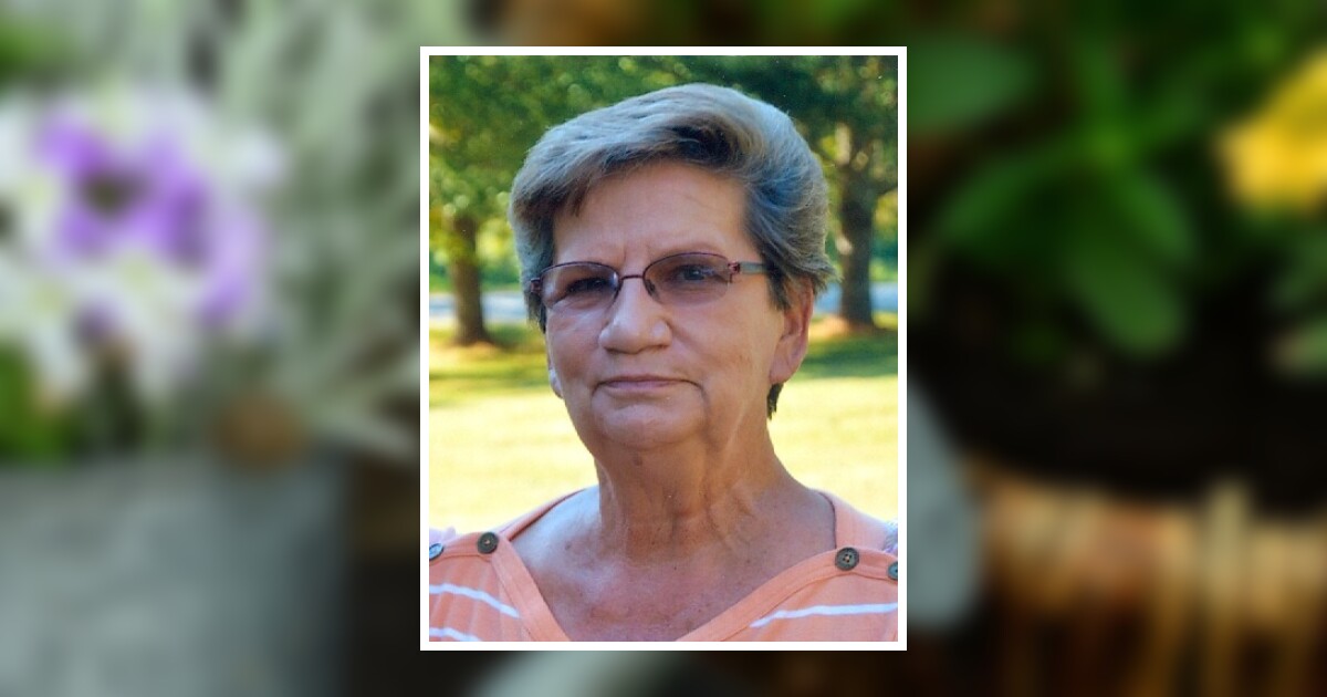 Sue Easton Hogge Obituary 2024 - Michael R. Gray Funeral Home- Morehead