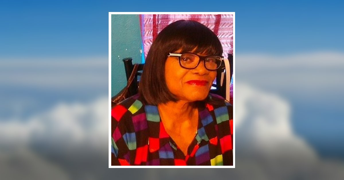 Author Lean Carlisle